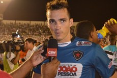 Remerson defendeu o Botafogo de 2013 no título brasileiro e retorna ao clube depois de passar uma temporada no Cuiabá