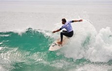 O surfista Dane Reynolds