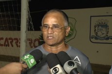 Oliveira Canindé está trabalhando sob muita pressão, principalmente durante a Copa do Nordeste