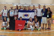 Equipe de voleibol feminino do IE ficou com a medalha de bronze