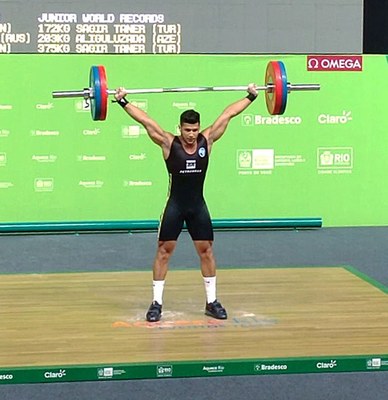 Jonatan treina todas as tardes e se diz apaixonado pela modalidade