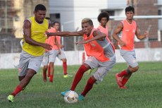 Biro Biro, em treino do Auto no Mangabeirão, foi o destaque na vitória sobre a Desportiva no último domingo