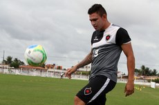 O atacante está se recuperando, mas ainda é dúvida para o jogo decisivo da próxima quinta-feira, contra o Campinense