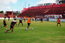 Time paraibano voltou ontem às atividades e hoje embarca para Belo Horizonte, onde vai enfrentar o Cruzeiro no jogo de volta aos gramados