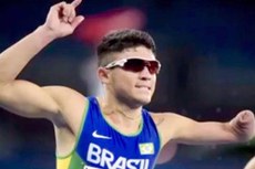 O paraibano Petrúcio Ferreira ganhou o ouro nos Jogos Paralímpicos do Rio