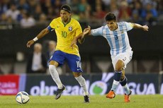 Após quatro vitórias em quatro jogos, Seleção enfrenta a Argentina pelas eliminatórias da Copa 2018