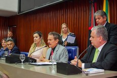 Sessão foi presidida pelo presidente da Assembleia Legislativa da Paraíba em exercício, deputado Tião Gomes