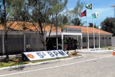 O prefeito afastado de Bayeux tem direito a uma hora de banho de sol e ocupa cela com cama individual, televisão e ventilador