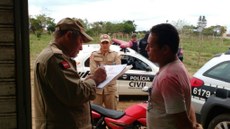 O objetivo da operação é fiscalizar o cumprimento de normas de segurança em locais de frequência pública