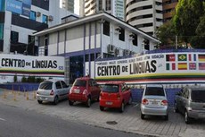 O Centro de Línguas, na Avenida Ruy Carneiro, oferece cursos de Inglês, Francês, Espanhol, Português e Redação