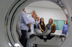 Tomógrafo foi instalado no espaço onde funciona o Centro de Imagem da unidade e representa R$ 1,5 milhão de investimento