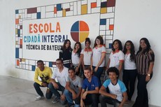 Cada livro tinha um panfleto explicando e informado o que as pessoas deveriam ler e repassa-lo