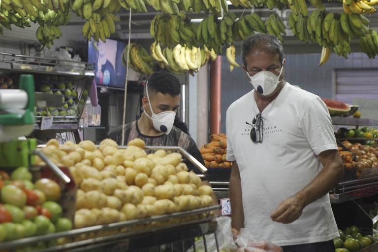 20200323-Convid19_feiras_livres-MARCUS_ANTONIUS (1).JPG