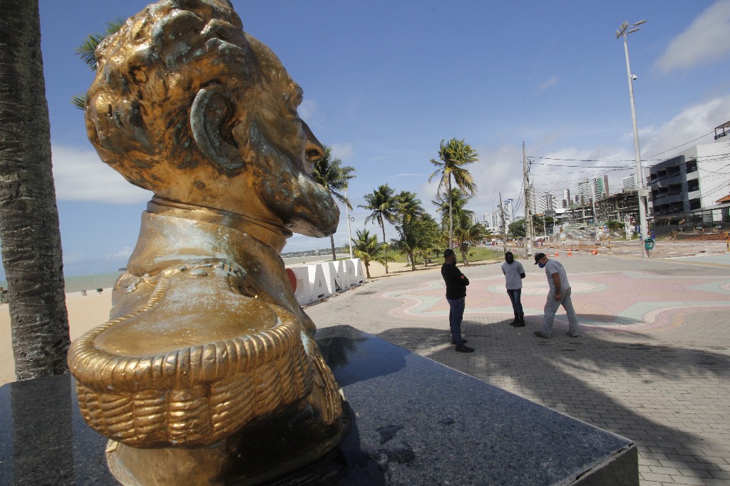 20200505-Covid19-Prais_Lago_Banco-MarcusAntonius (23).JPG