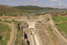 O Governo do Estado, em parceria com o Governo Federal, está investindo mais de R$ 1 bi na obra
