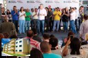 Governador, vice-governadora e auxiliares do governo entregaram o residencial, que possui dois blocos, com 32 unidades cada
