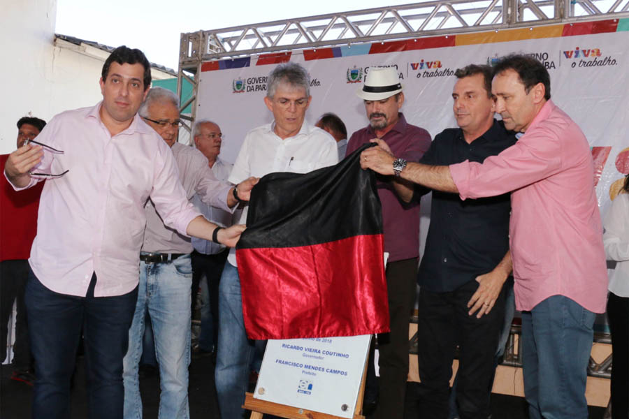 ricardo faz inauguracoes em sao jose de piranhas_foto francisco franca (3).jpg