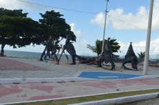 A Praça do Mar de Jacumã está sendo revitalizada pela Suplan, em parceria com a Prefeitura Municipal de Conde