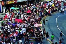 A manifestação realizada na capital reuniu cerca de três mil pessoas