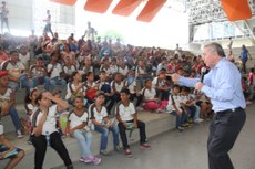 Presidente da Aesa chamou atenção para a sustentabilidade ambiental e peça teatral abordou o uso da água 