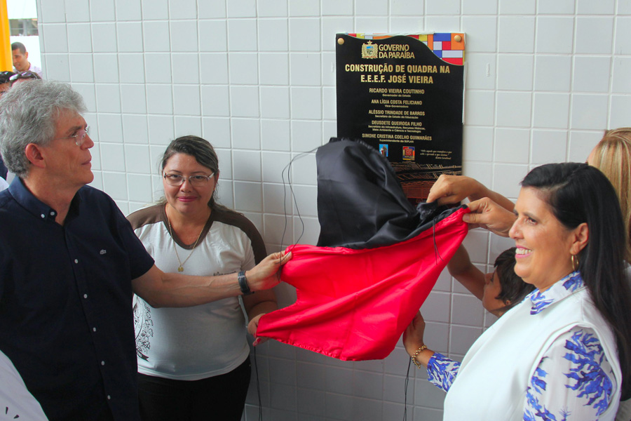 ricardo inaugura ginasio da escola jose vieira_foto jose marques (2).jpg
