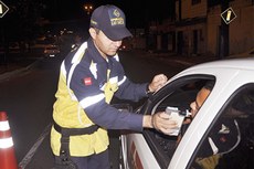 Ao longo dos quatro dias, foram realizados 751 testes de bafômetro, e 20 veículos foram apreendidos
