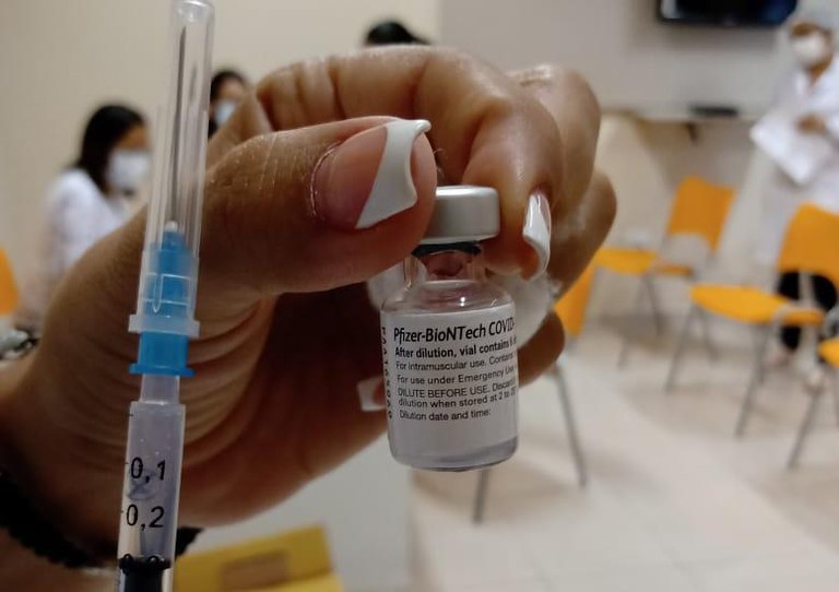 vacinapfizer.jpeg