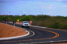 Com R$ 11 milhões em investimentos, estrada vai beneficiar cerca de cinco mil habitantes entre Santo André e Parari