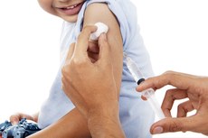 Vacinação contra a gripe continua em todo o Estado, mesmo com a meta sendo atingida. Idosos e crianças foram as faixas prioritárias