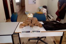 Todo o material apreendido e o casal foram apresentados na Delegacia de Polícia Civil, em Lagoa Seca