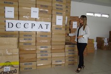 Foram apreendidas 469 caixas de cigarros importados de várias marcas em um galpão na zona rural da cidade de Tacima