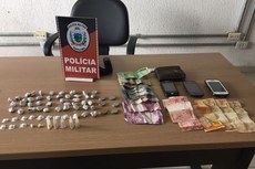 Droga e dinheiro foram apreendidos na comunidade Citex, zona Sul de João Pessoa