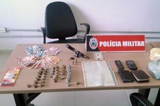 A dupla estava assaltando um estabelecimento comercial no bairro Colinas do Sul, em João Pessoa