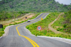 Foram investidos R$ 7,6 milhões na pavimentação asfáltica da rodovia PB-127