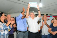 Durante as solenidades, o governador Ricardo Coutinho foi homenageado com títulos de cidadania de Serra Redonda e de Massaranduba