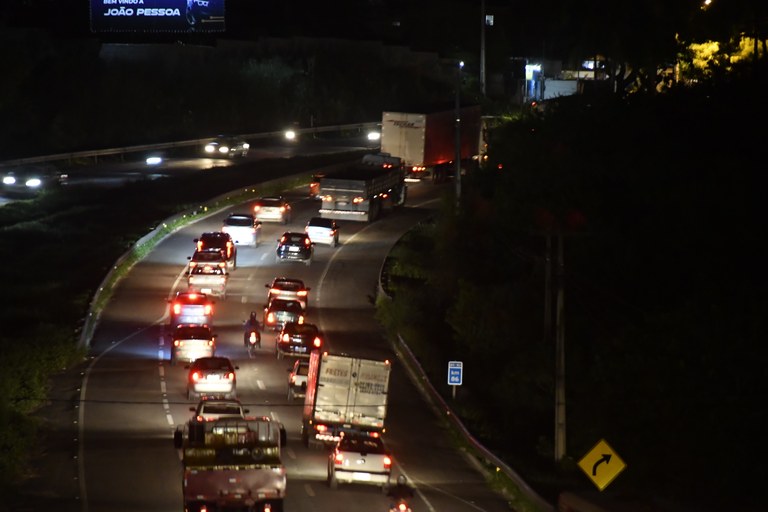 FALTA DE ILUMINAÇÃO NA BR 230-F-ORTILO ANTÔNIO (11).JPG