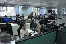 O aplicativo permite que as pessoas possam fazer chamadas à polícia informando dados importantes para agilizar os serviços de segurança