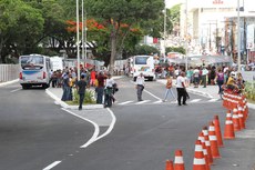 Trânsito engarrafado e muitas dúvidas dos transeuntes e motoristas que passaram pelo Parque Solon de Lucena