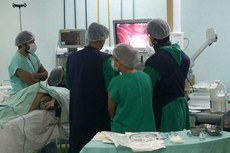 Cirurgia sem corte dispensa internação do paciente