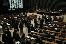 Verba extraordinária para publicidade e propaganda havia sido suspensa, em maio, pelo STF