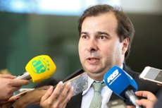O presidente da Câmara, Rodrigo Maia, vai se reunir com líderes partidários para definir o cronograma de votação
