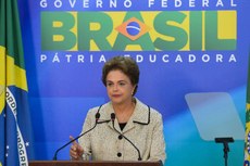 Dilma se disse inconformada com a condução coercitiva do ex-presidente Lula para depor