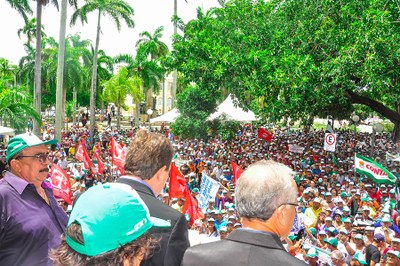 foto3.jpg Para o presidente da Federação dos Trabalhadores na Agricultura do Estado da Paraíba, Liberalino Ferreira (à esquerda), o parlatório dará voz a população mais humilde do Estado