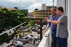 Os deputados Hervázio Bezerra, Bruno Cunha Lima e Branco Mendes também participaram da visita ao novo prédio