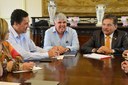 Prefeito de Itabaiana, Lúcio Flávio Costa (C), disse que a reunião foi produtiva e traz boas perspectivas para a cidade