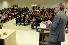 A solenidade marcou a entrega da escritura oficial da sede da Acadepol