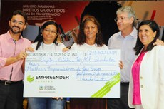 Programa Empreender Paraíba vai entregar R$ 273,5 mil a mulheres trans paraibanas que estão em situação de vulnerabilidade