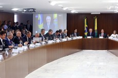 Temer se reuniu com governadores, ministros e outras autoridades para discutir a segurança pública no país
