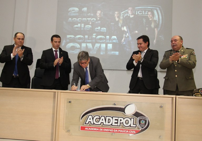 governador-acadepol.jpg