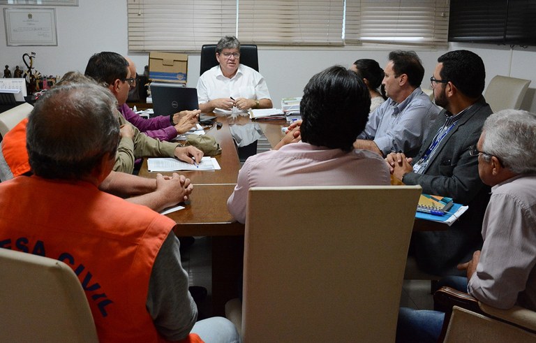 reunião-governador-defesa-civil.jpg